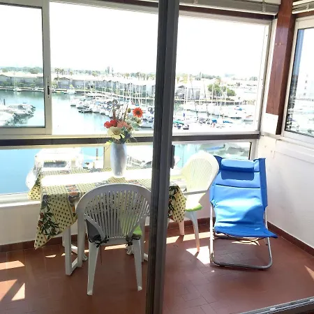 Studio In Cap D'agde With Wonderful Sea View And Furnished Balcony 400 M From The Beach شقة