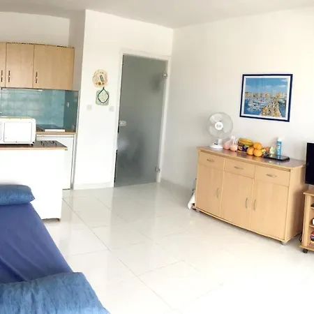 Studio In Cap D'agde With Wonderful Sea View And Furnished Balcony 400 M From The Beach آجد