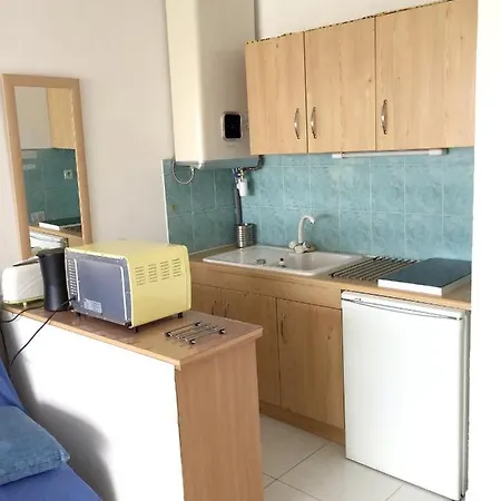 شقة Studio In Cap D'agde With Wonderful Sea View And Furnished Balcony 400 M From The Beach *